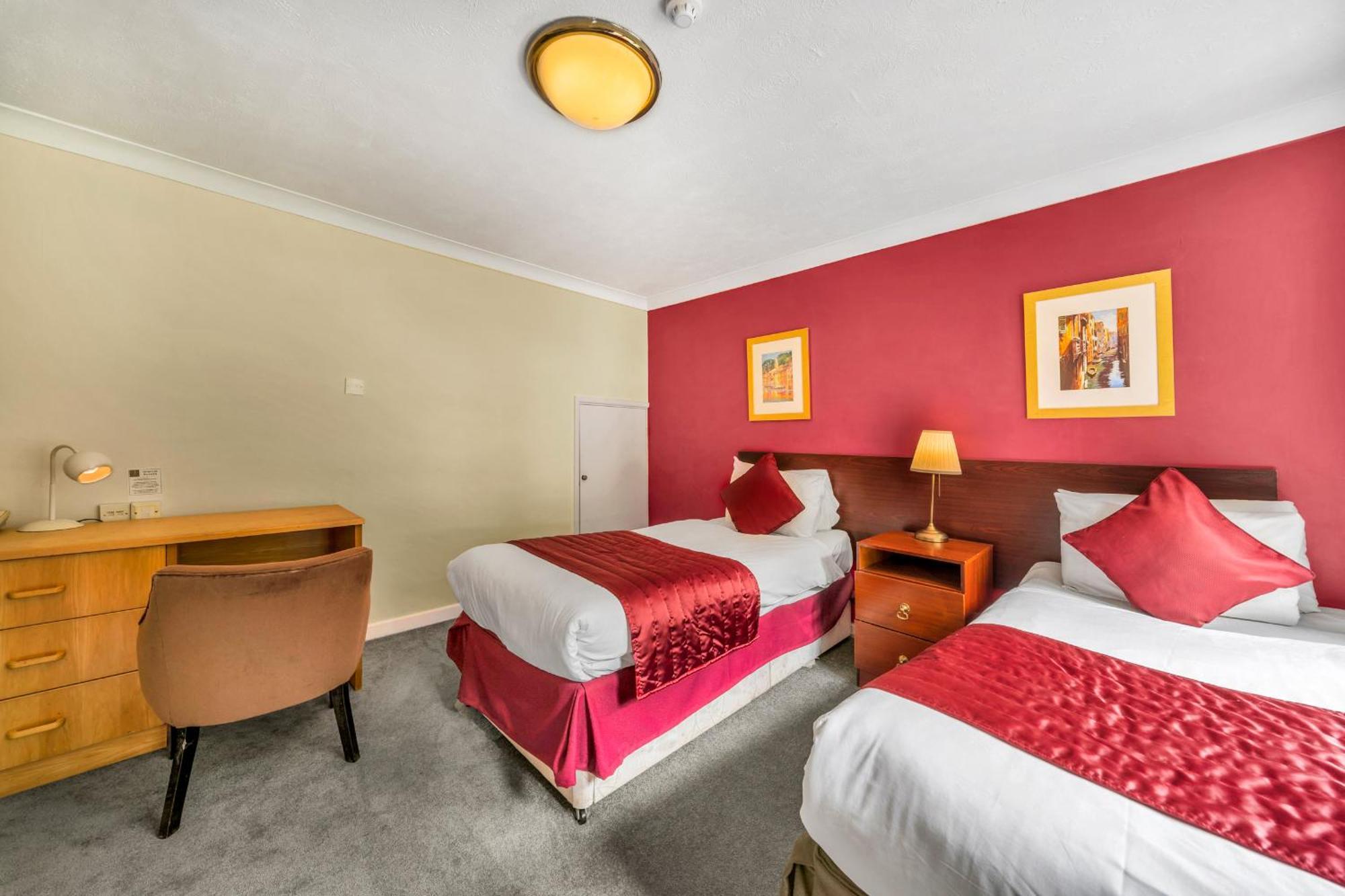 Dial House Hotel Crowthorne Extérieur photo