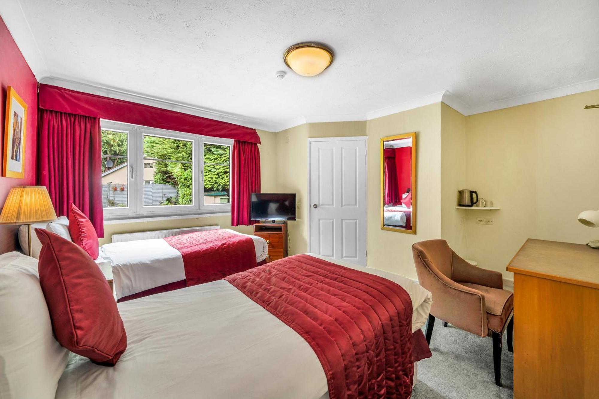 Dial House Hotel Crowthorne Extérieur photo