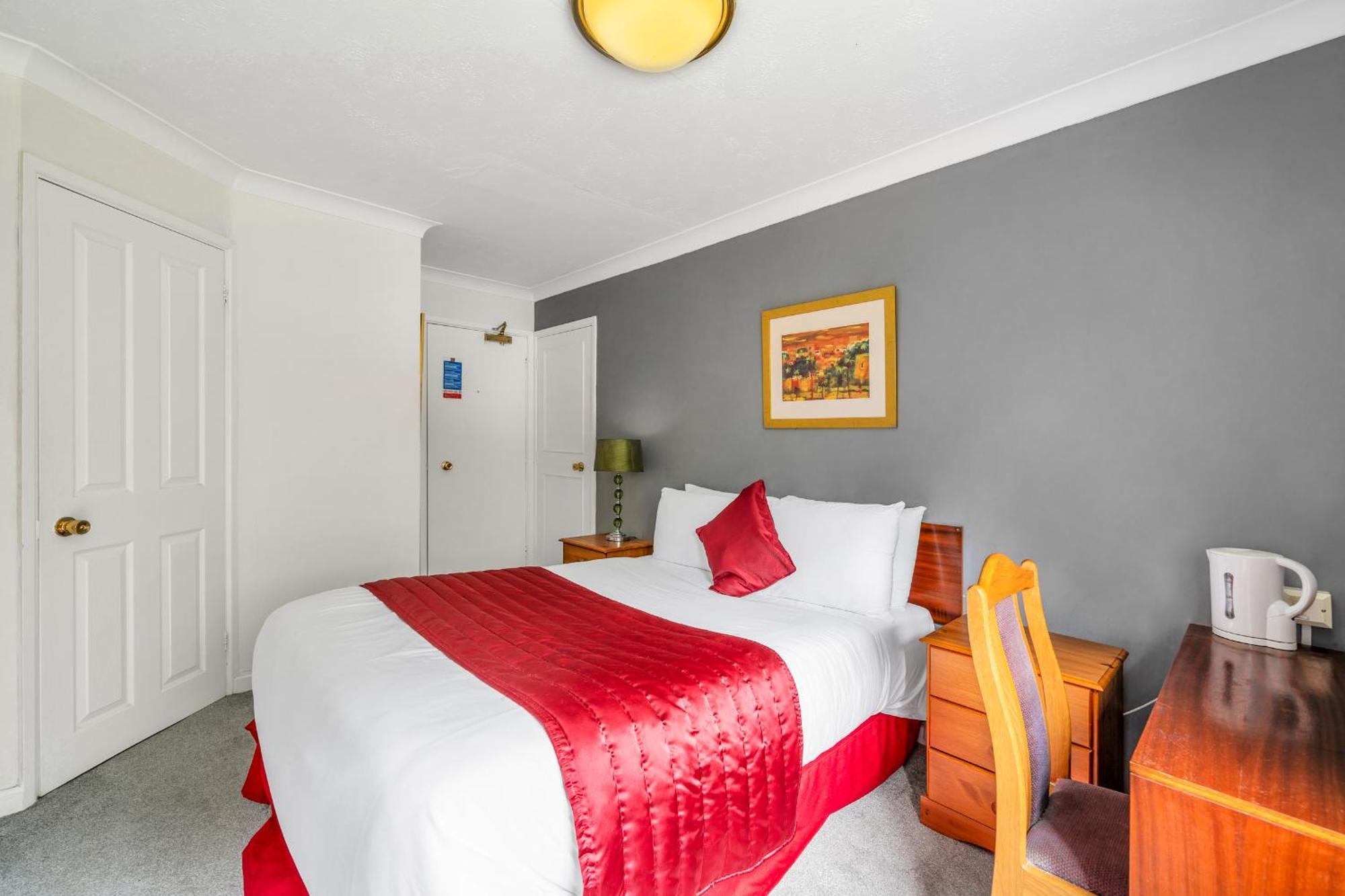 Dial House Hotel Crowthorne Extérieur photo