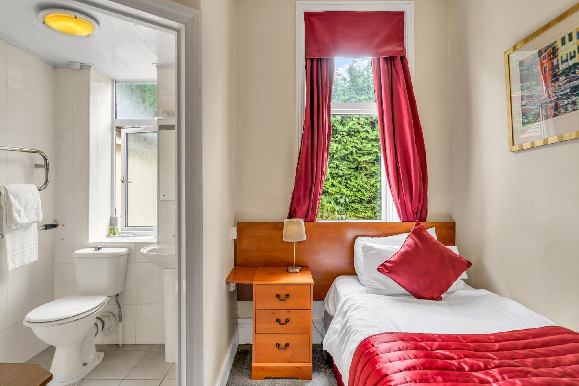 Dial House Hotel Crowthorne Extérieur photo