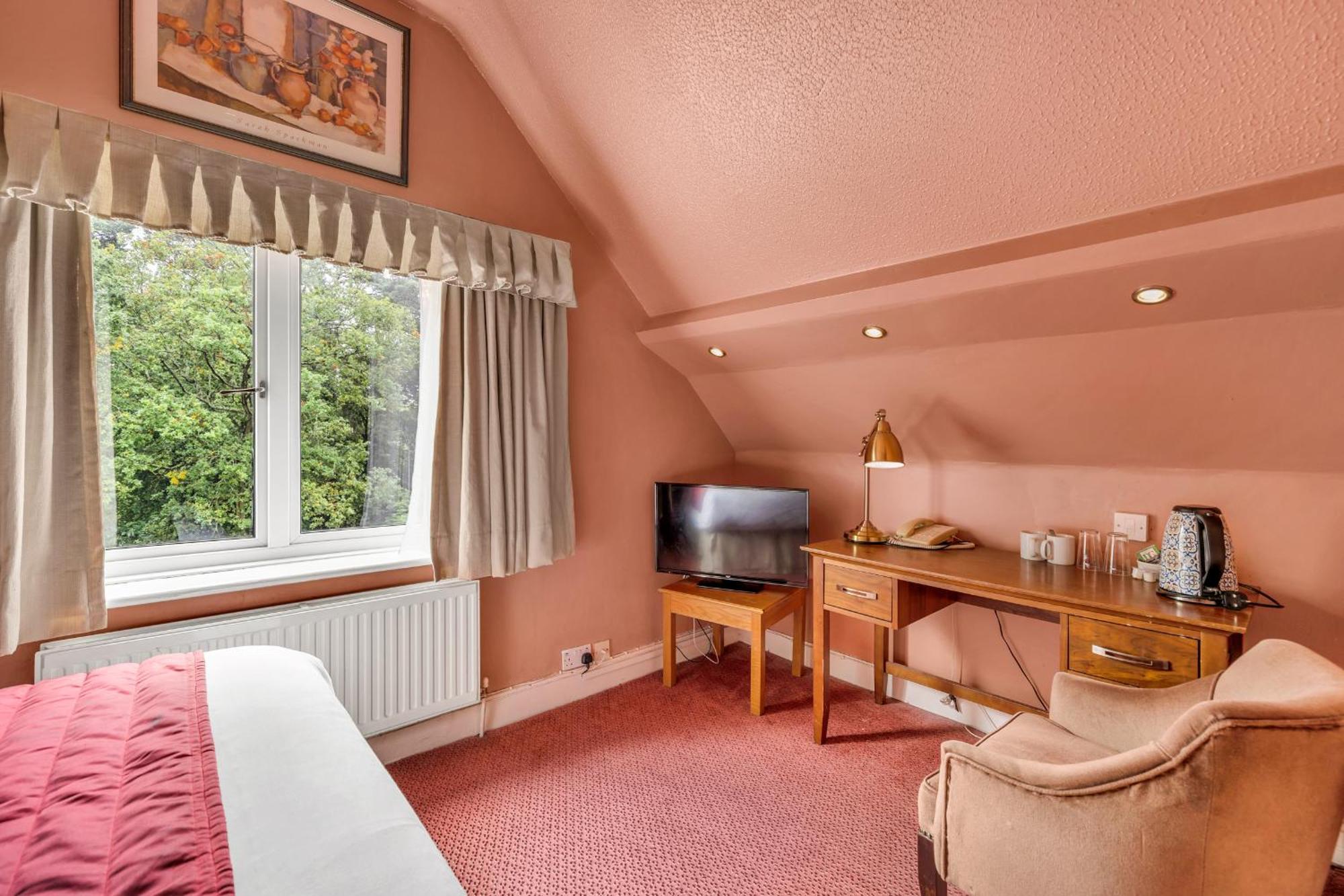 Dial House Hotel Crowthorne Extérieur photo