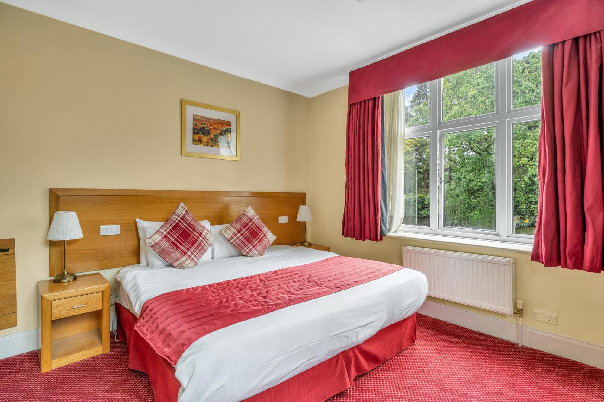 Dial House Hotel Crowthorne Extérieur photo